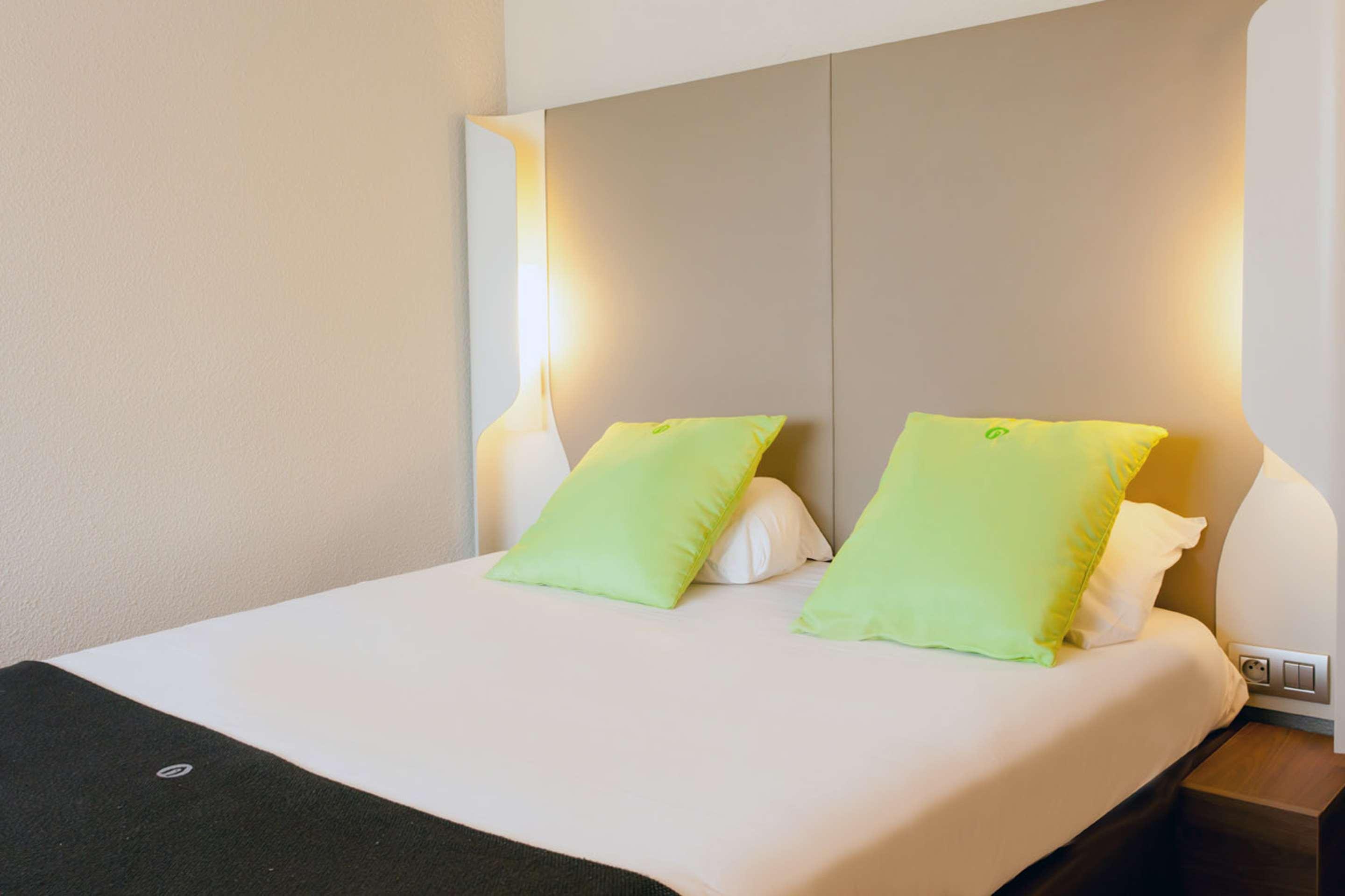Campanile Montelimar Nord - A7 Sortie 17 Hotel Les Tourrettes Екстериор снимка