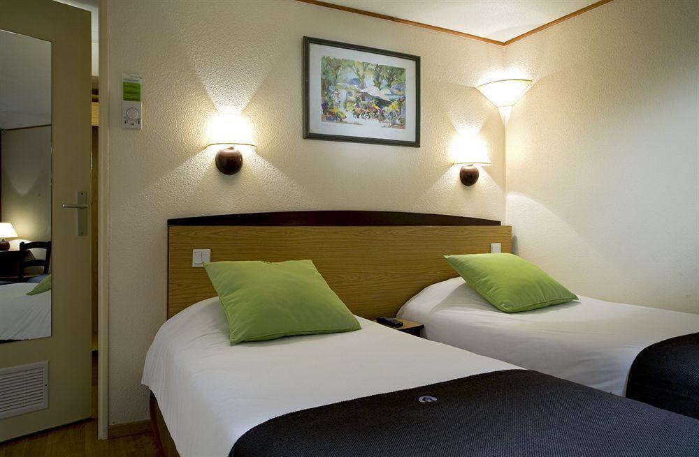 Campanile Montelimar Nord - A7 Sortie 17 Hotel Les Tourrettes Екстериор снимка